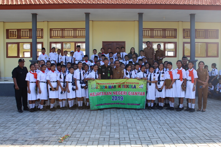 Jaksa Masuk Sekolah di SMPN 3 Blahbatuh