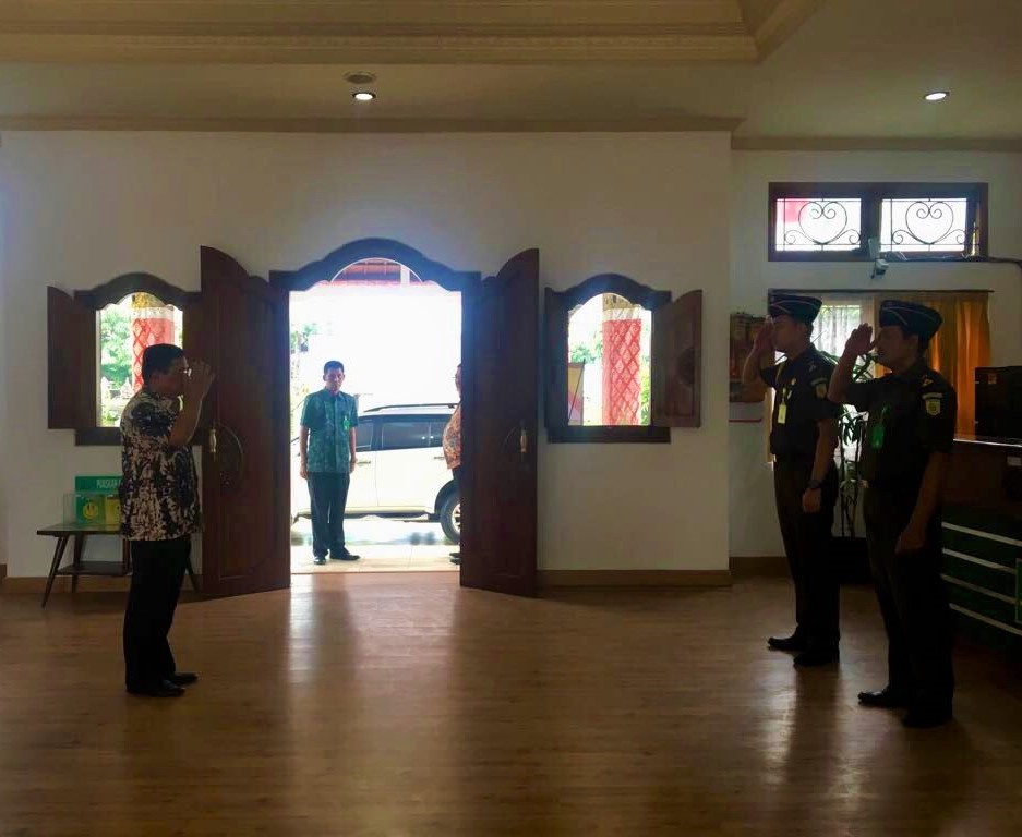 SEKRETARIS JAKSA AGUNG MUDA PENGAWASAN TINJAU LANGSUNG KEJAKSAAN NEGERI GIANYAR